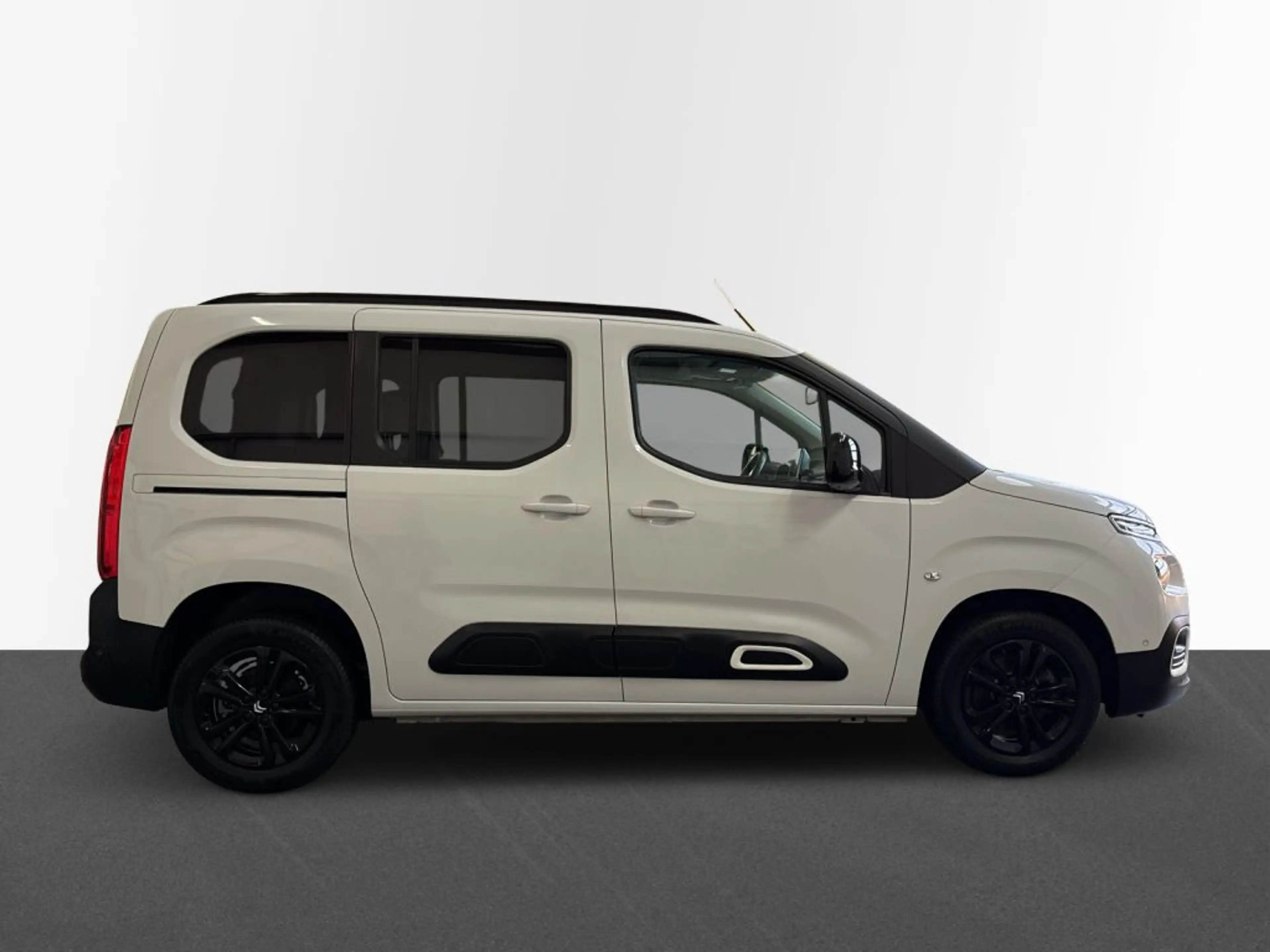 Citroen Berlingo ë-Berlingo M Elektromotor 136 SHINE — photo 4