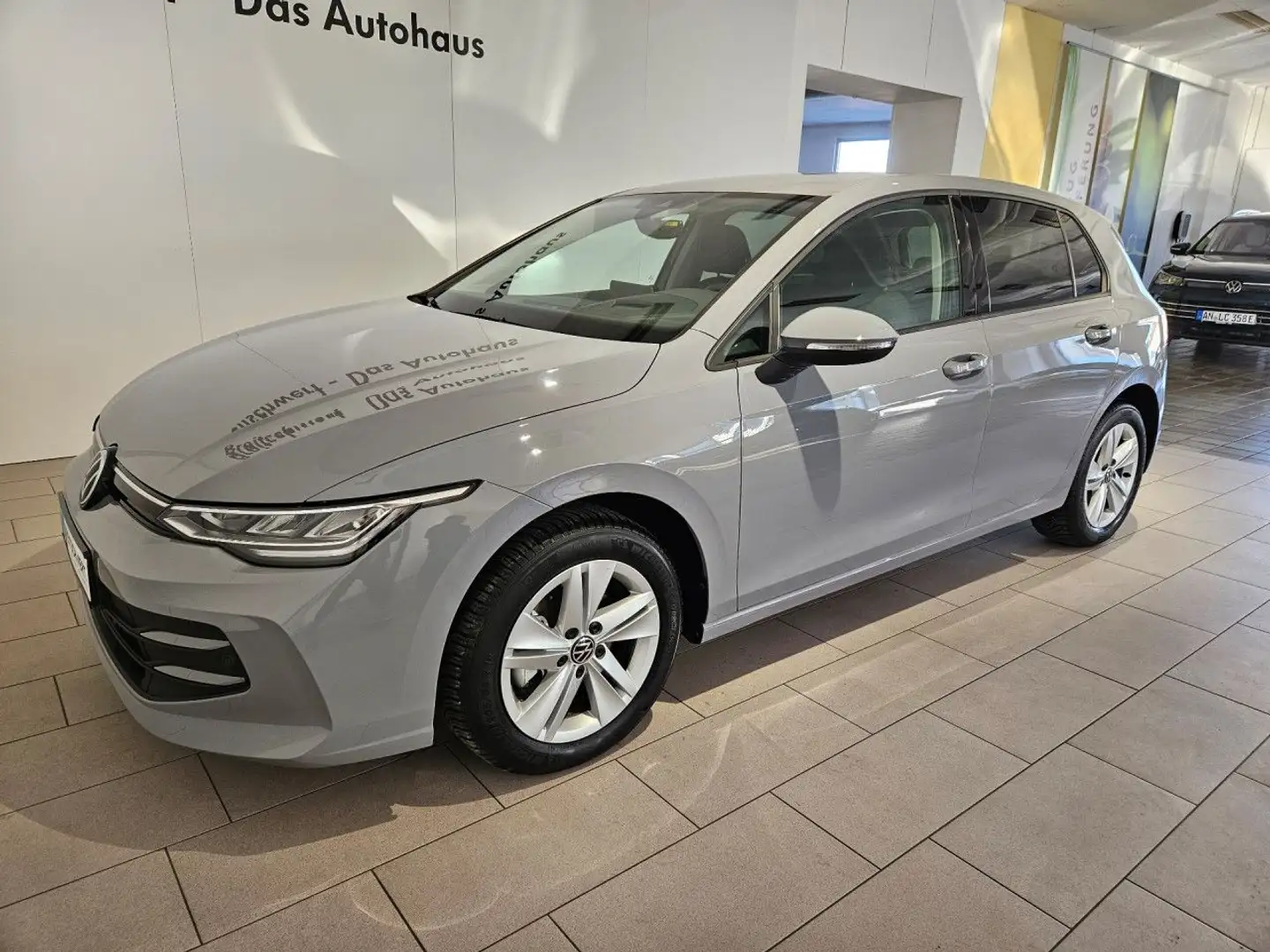 Volkswagen Golf 1.5 TSI Life LED Navi ACC HUD RFK LightAssist Grau - 2