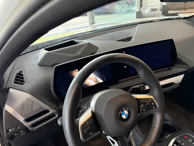 BMW 1 Series view 5