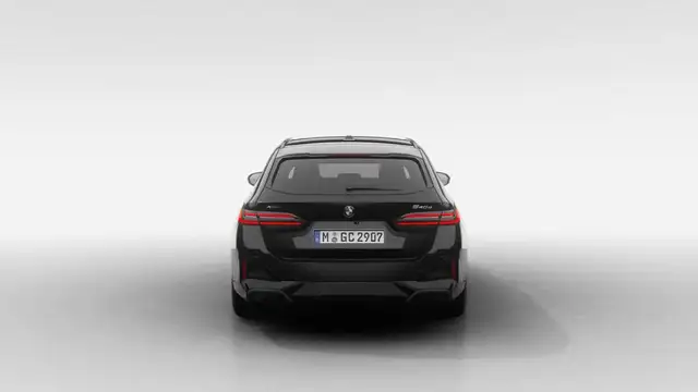 BMW 5 Series view 5