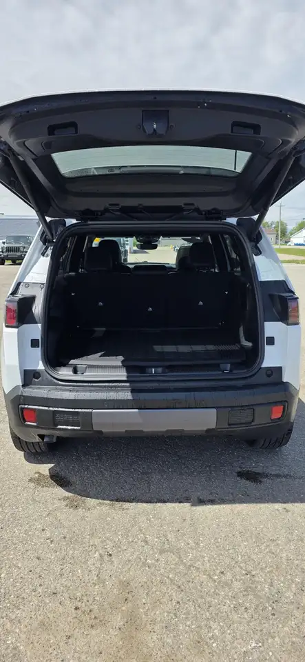 Jeep Cherokee photo Jeep Cherokee