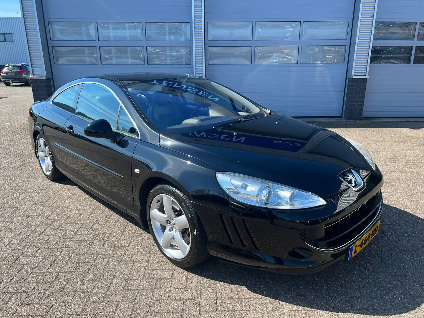 Peugeot 407 Coupé 3.0 HDI V6 240PK GT | Automaat | JBL | Navig Zwart - 2