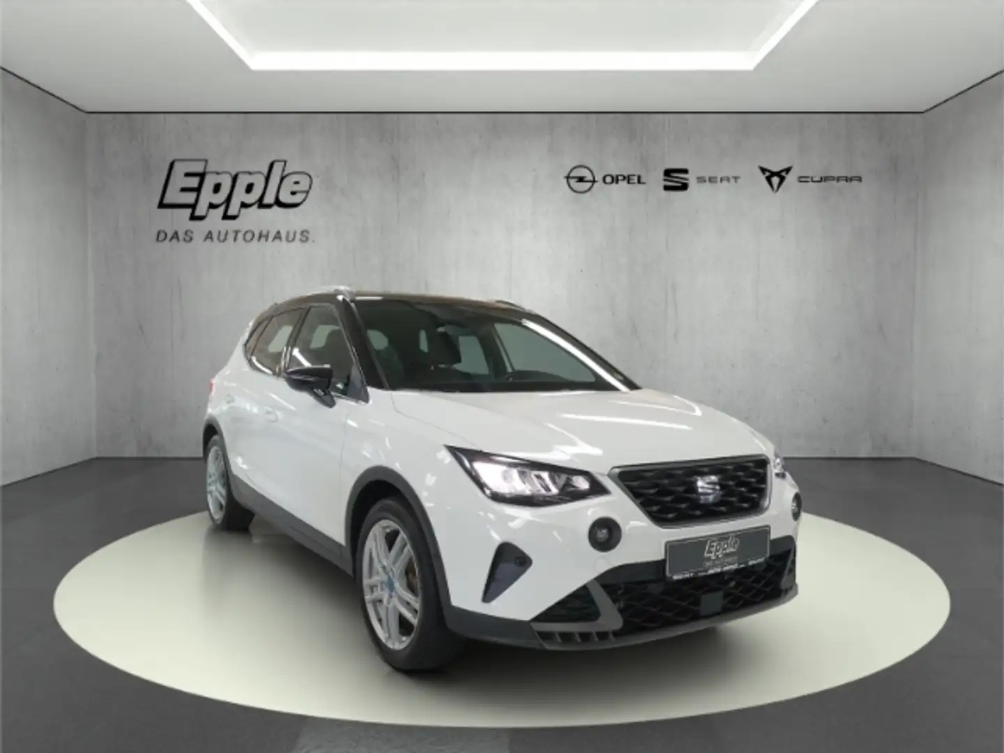 SEAT Arona Seat FR 1.5 TSI DSG 150 PS NAVI LED Kamera Weiß - 1