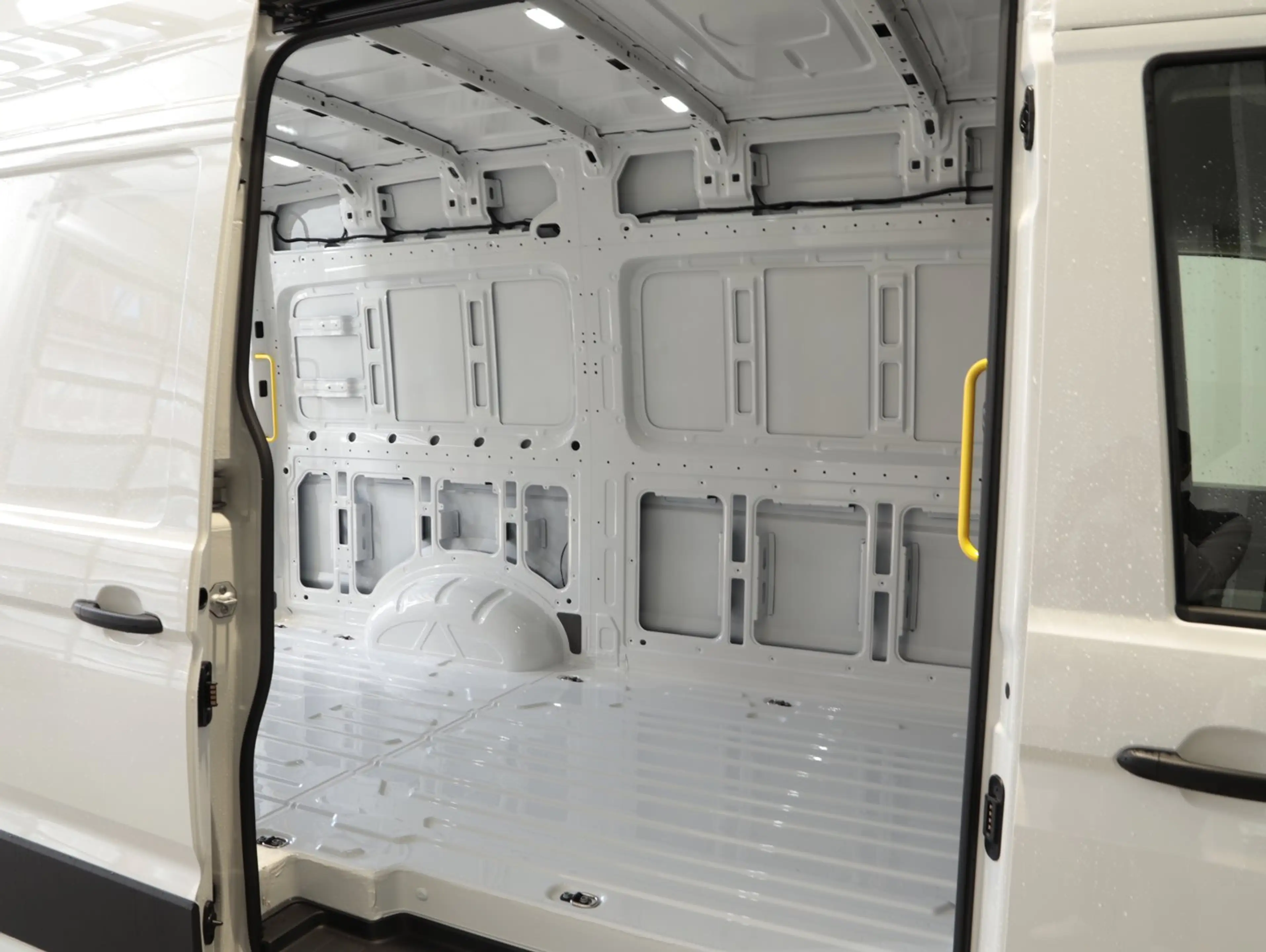 Volkswagen Crafter VW Crafter 35 T6 Kastenwagen L3H3 TDI 4MOTION — photo 5