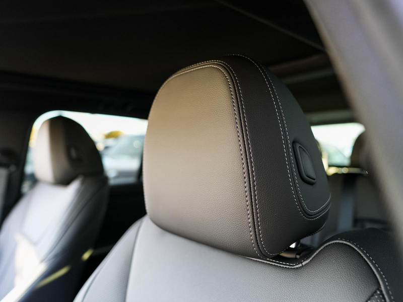 BMW 330 d xDrive Tour M-Sport 19 AHK eSitze PANO HuD — photo 8