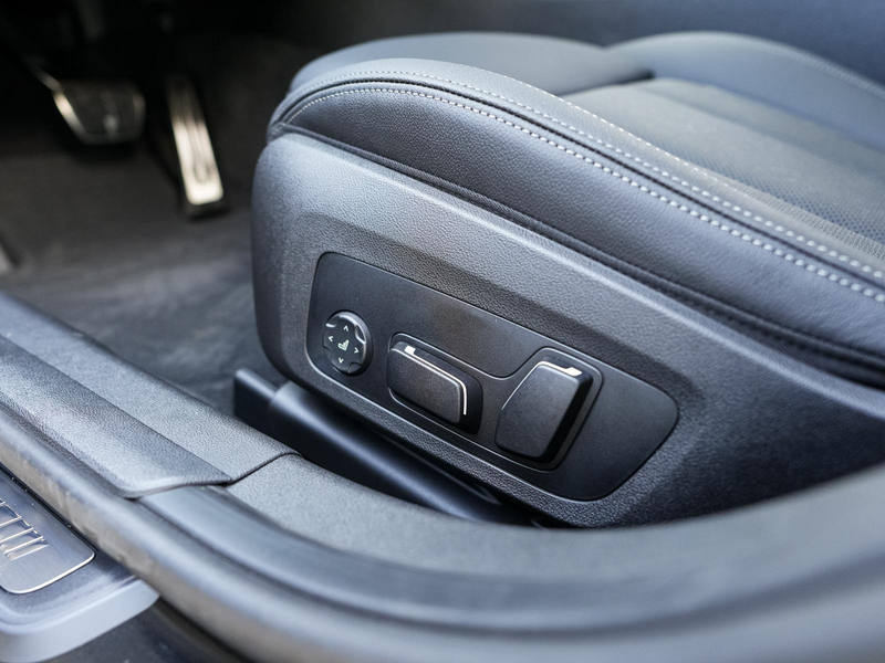 BMW 330 d xDrive Tour M-Sport 19 AHK eSitze PANO HuD — photo 5