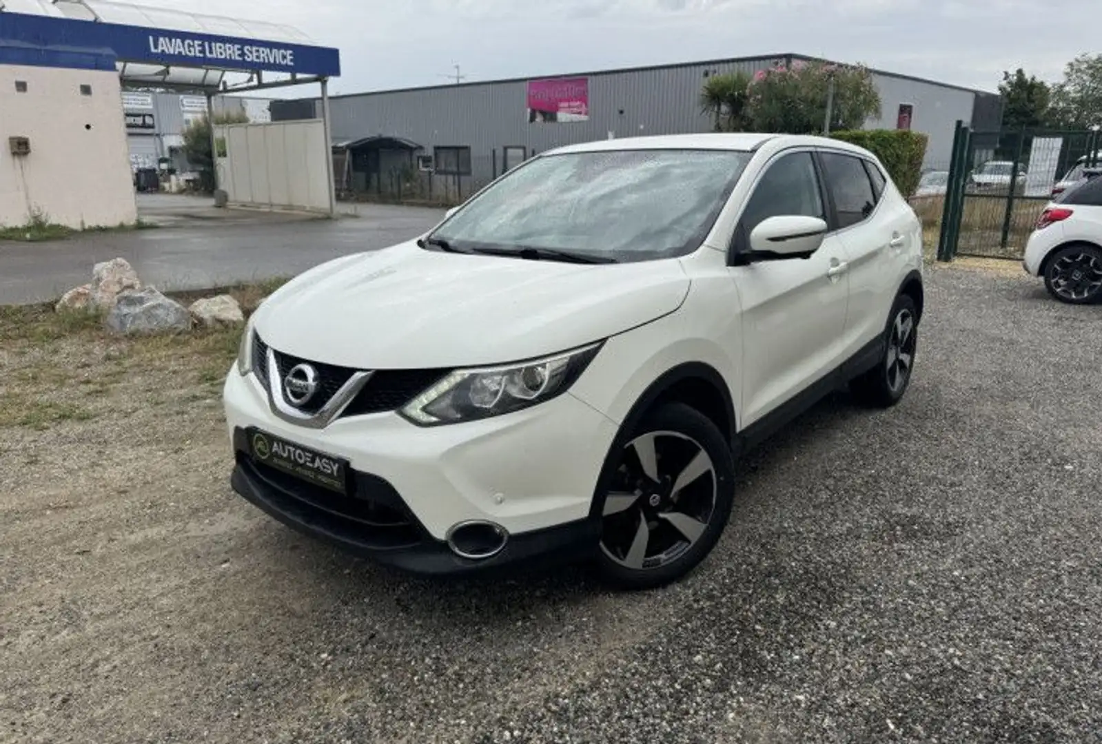 Nissan Qashqai 1.2L DIG-T 115ch N-Connecta Blanc - 1