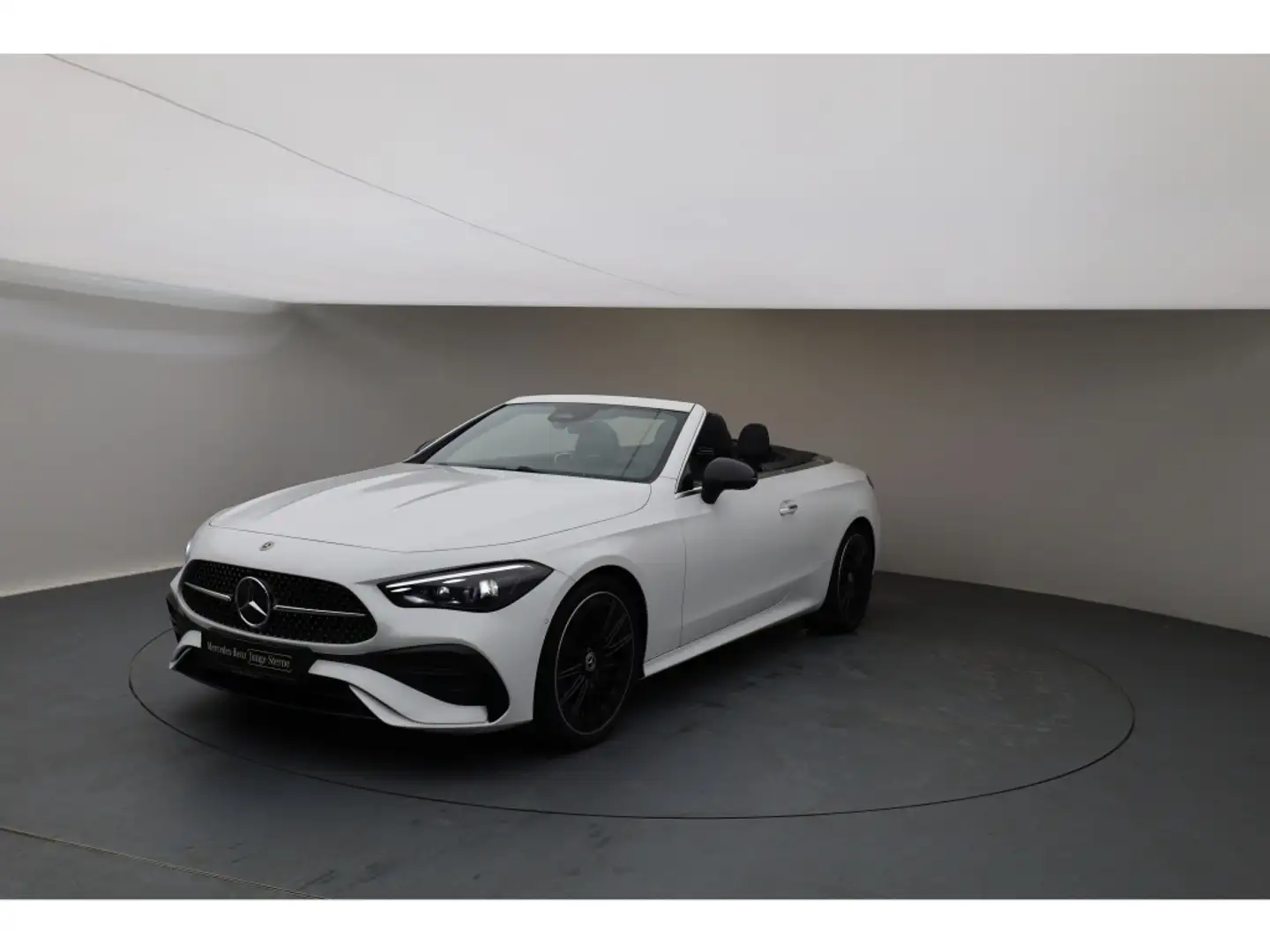 Mercedes-Benz CLE 300 4M Cabrio AMG Night Burm Sitzlüftung HuD Weiß - 2