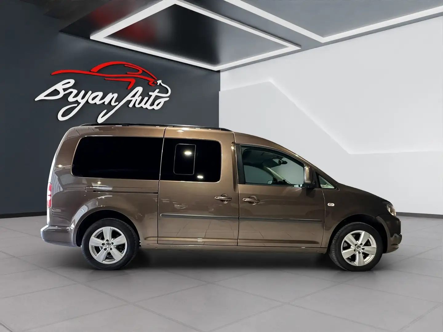 Volkswagen Caddy 1.6 TDI 102CV 5P MAXI COMFORTLINE  DSG Marrone - 1