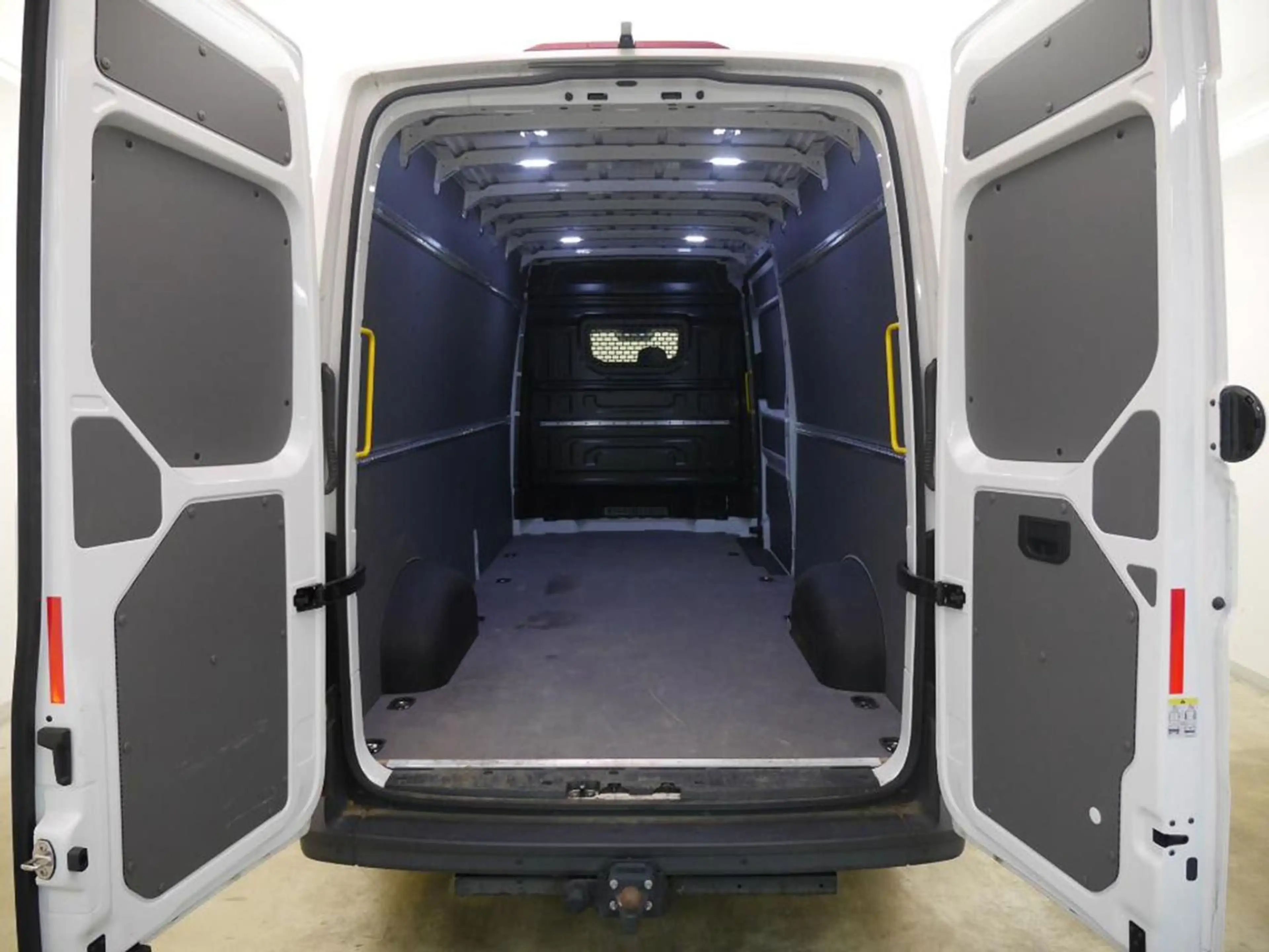 Volkswagen Crafter Kasten 35 L4H3 NAV AHK oh.Schäden 5J.Gar — photo 7