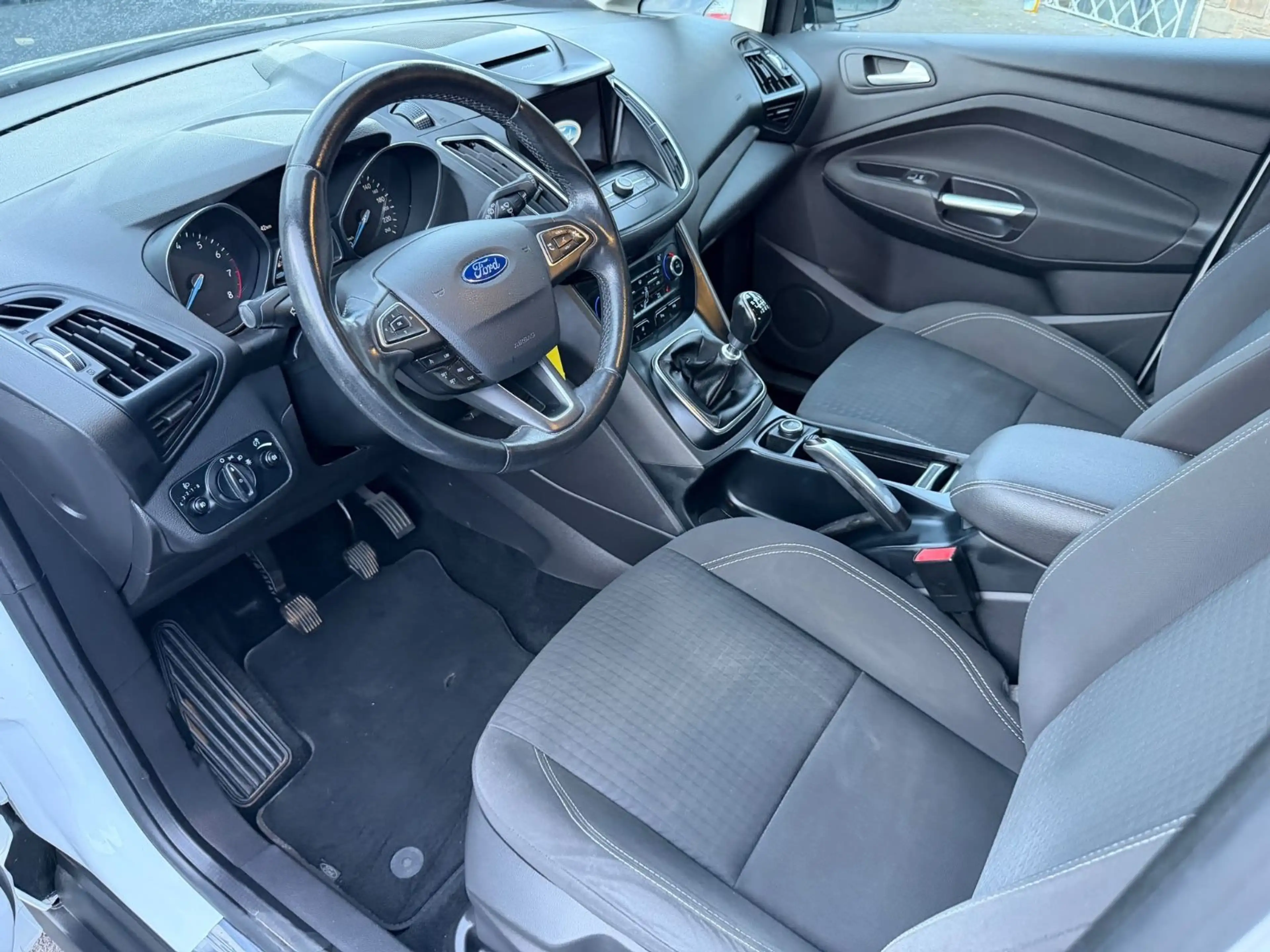 Ford Grand C-Max Grand C-MAX Cool & Connect 7Sitzer*Navi*Kamera* — photo 10