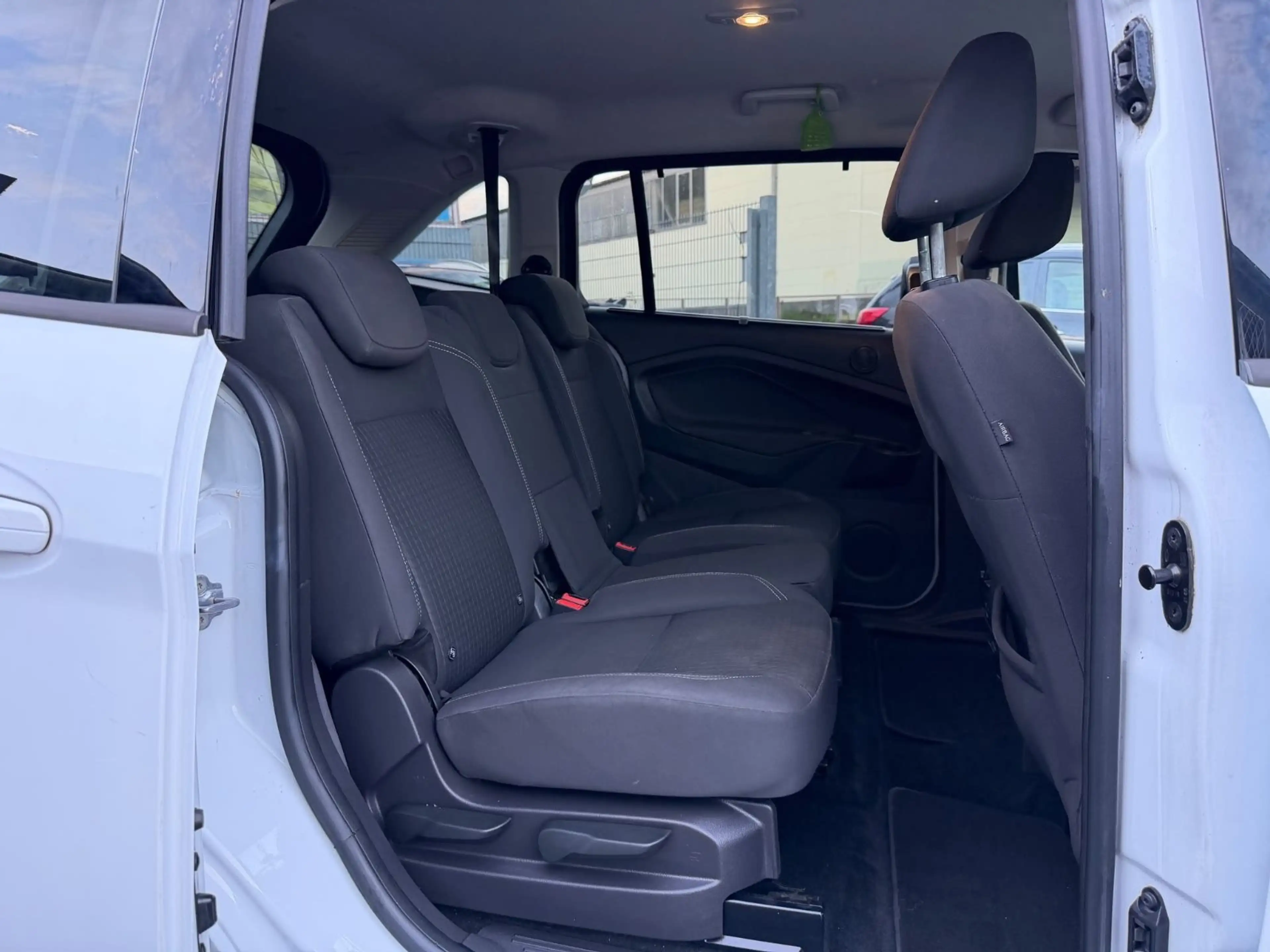 Ford Grand C-Max Grand C-MAX Cool & Connect 7Sitzer*Navi*Kamera* — photo 12