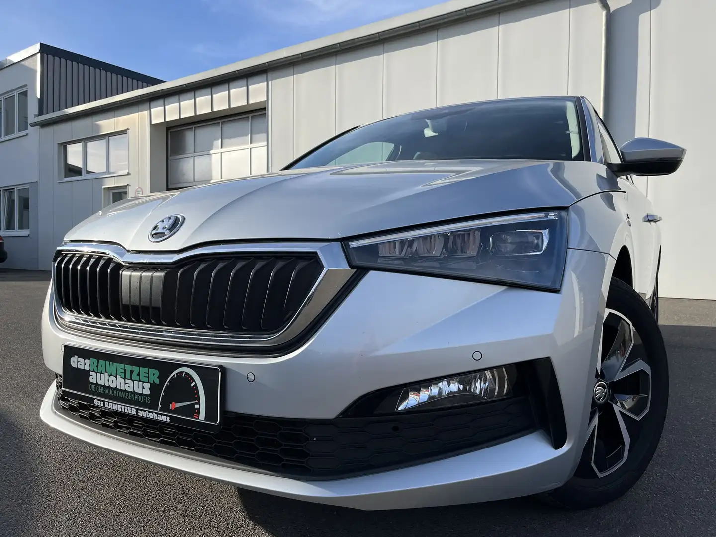 Skoda Scala 1.6 TDI Drive 72€ m. 20% Anzahlung Virtual Cockp Argent - 1