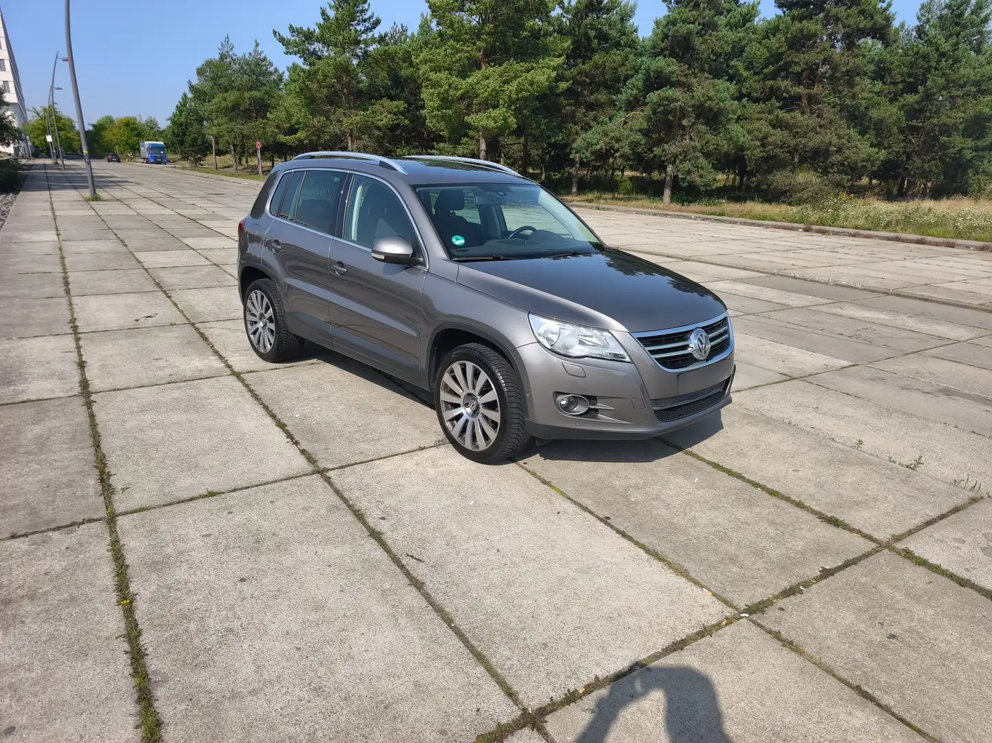 Volkswagen Tiguan Team BMT Grau - 2