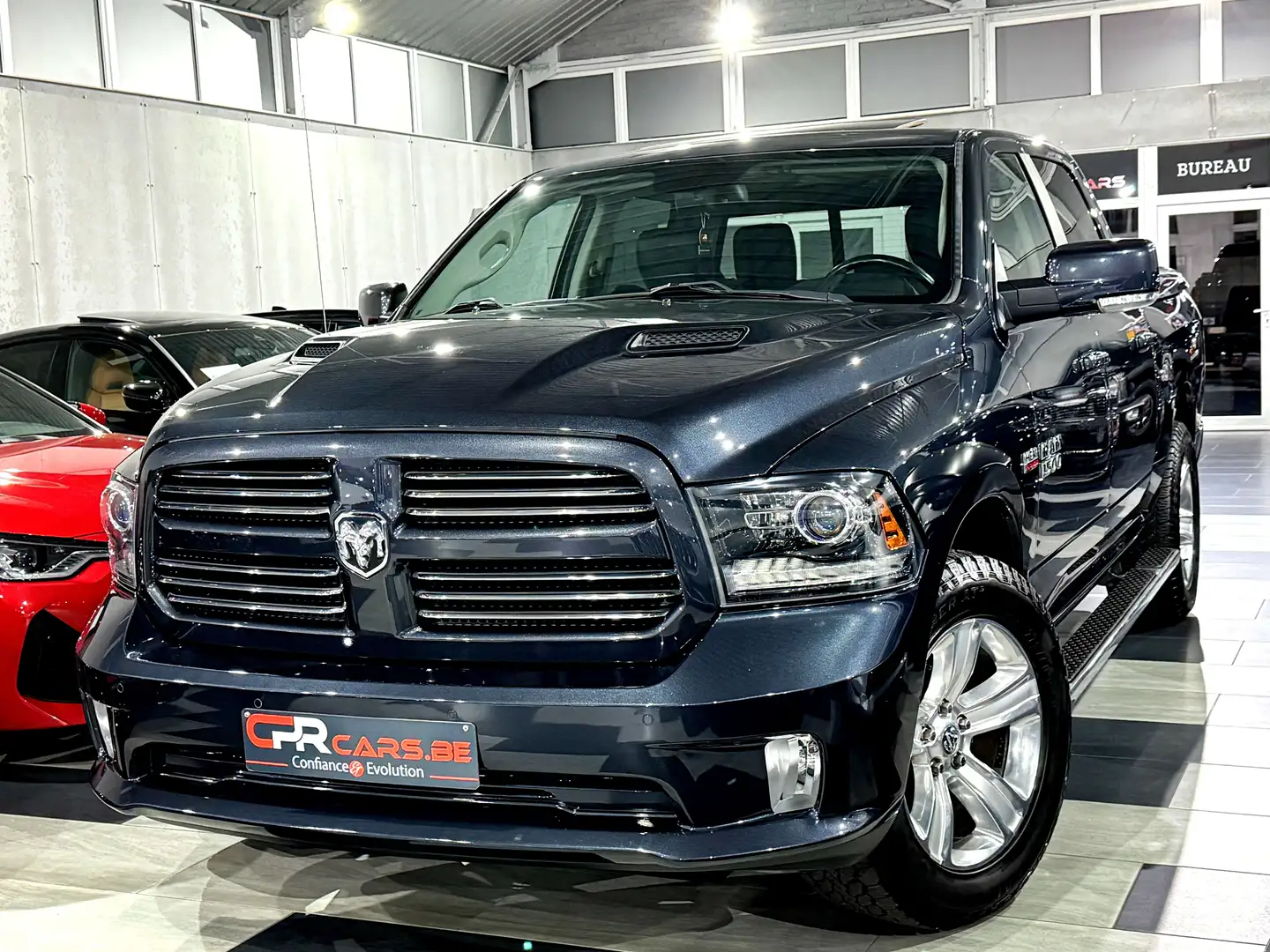 Dodge RAM 5.7i LPG Hemi Sport Crew Cab. Etat Neuf Gris - 1
