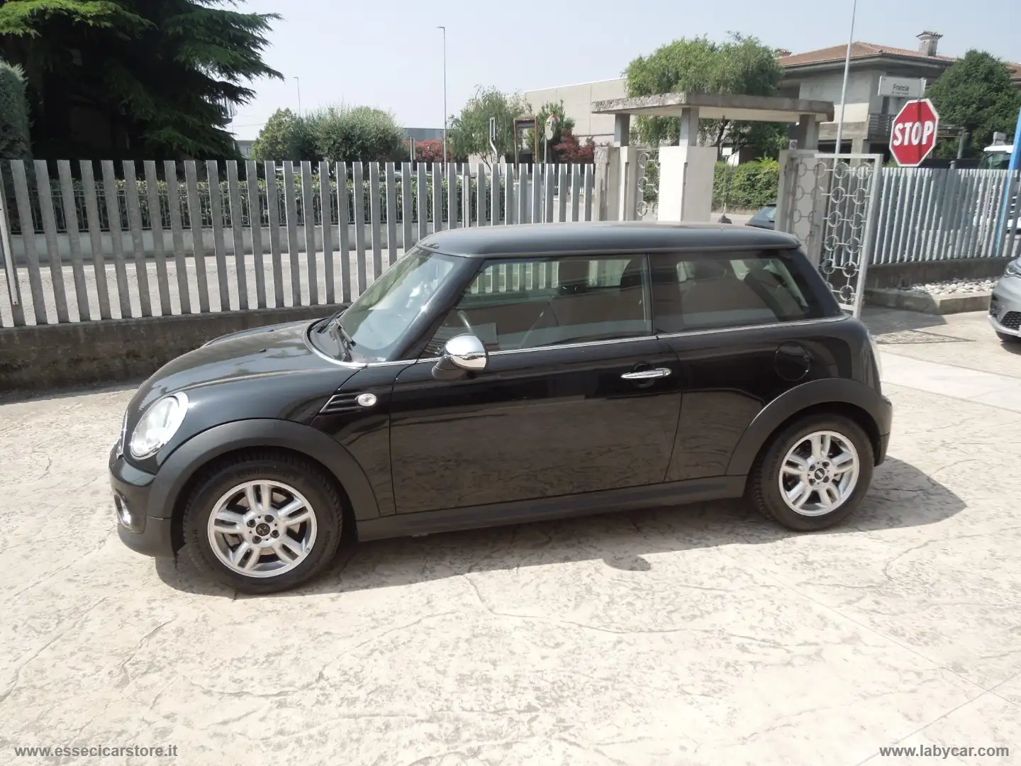 MINI Cooper One Negro - 2