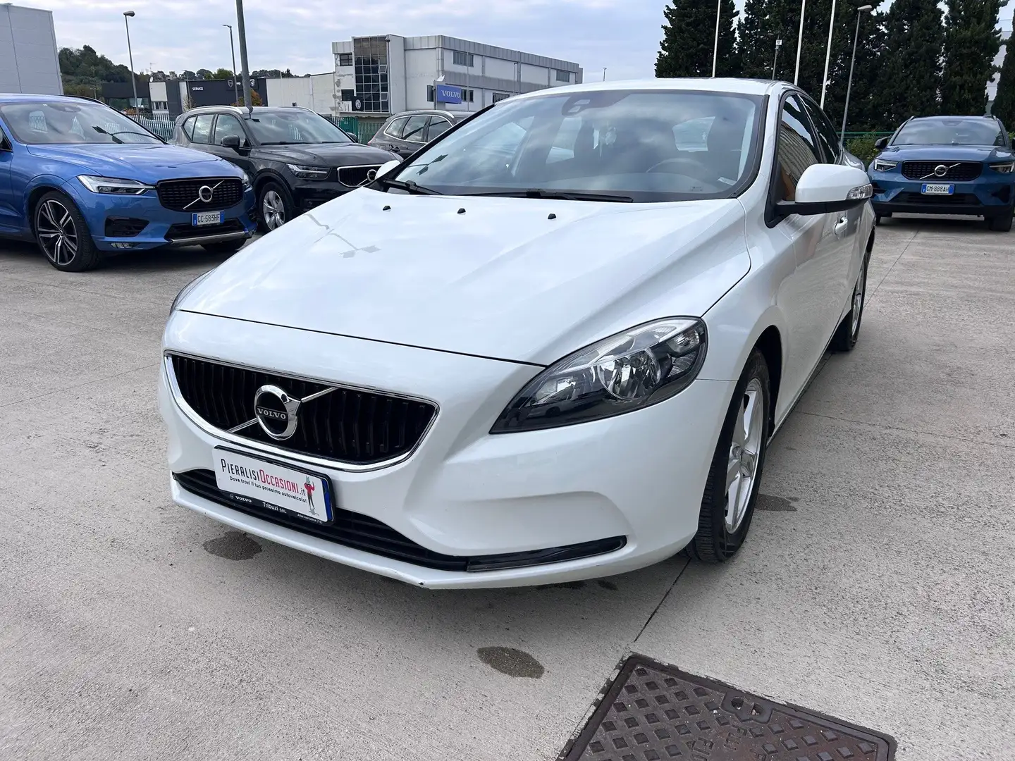 Volvo V40 V40 2.0 d2 Momentum Bianco - 2