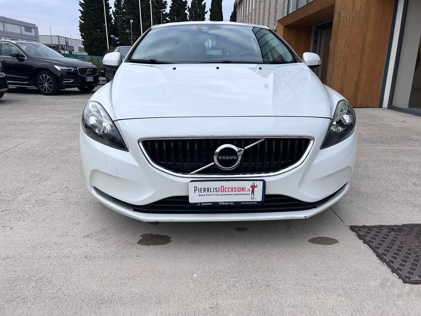 Volvo V40 V40 2.0 d2 Momentum Bianco - 1