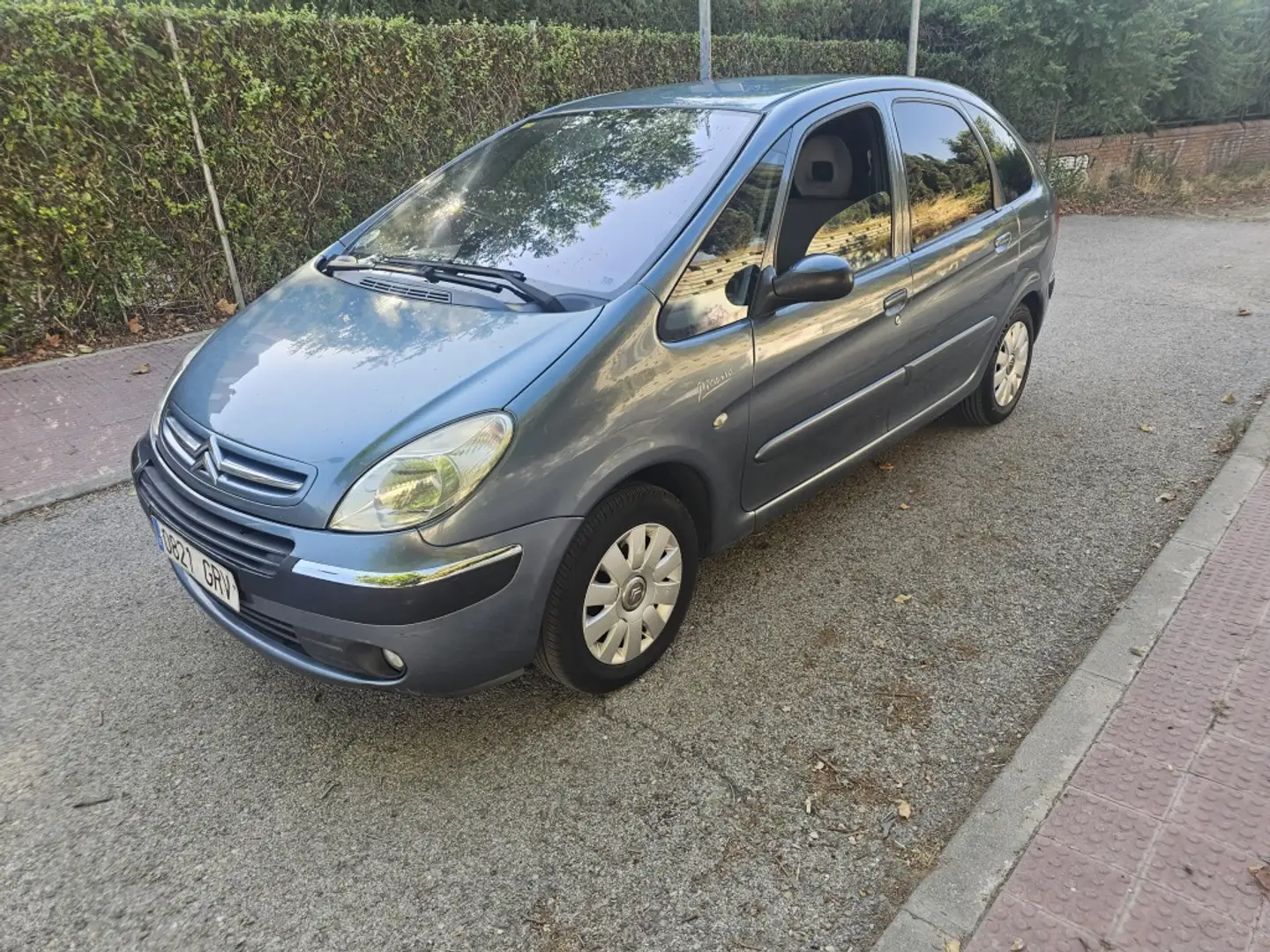 Citroen Xsara Picasso 1.6HDi Exclusive 07 92 Azul - 1