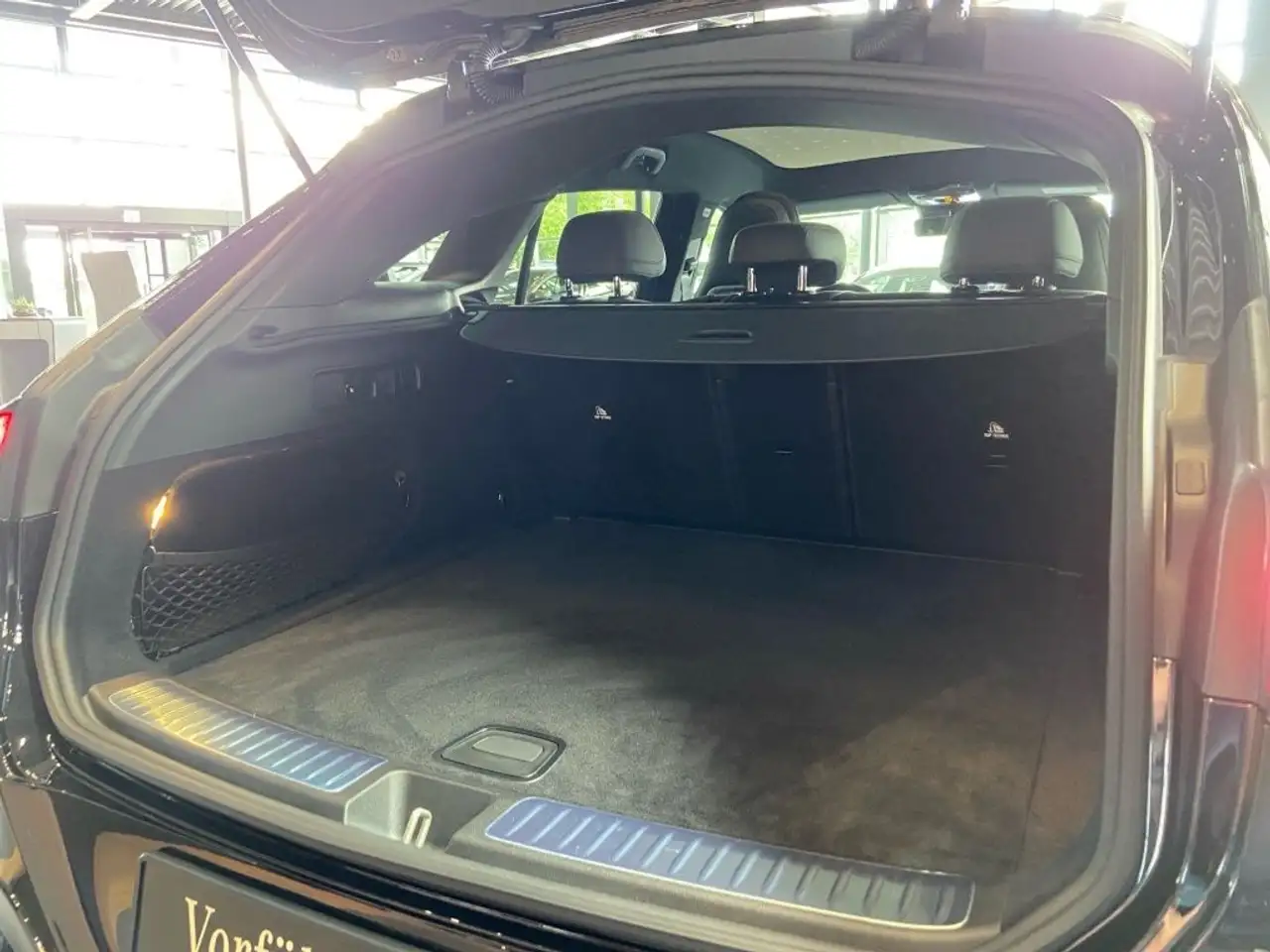 Mercedes-Benz GLC 400 4M EQ AMG+NightP+AHK+SkyControl+Hyperscr 10