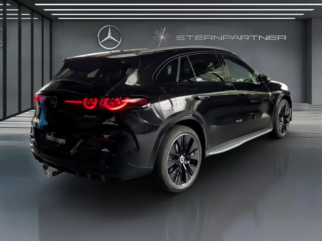 Mercedes-Benz GLC 400 4M EQ AMG+NightP+AHK+SkyControl+Hyperscr 12