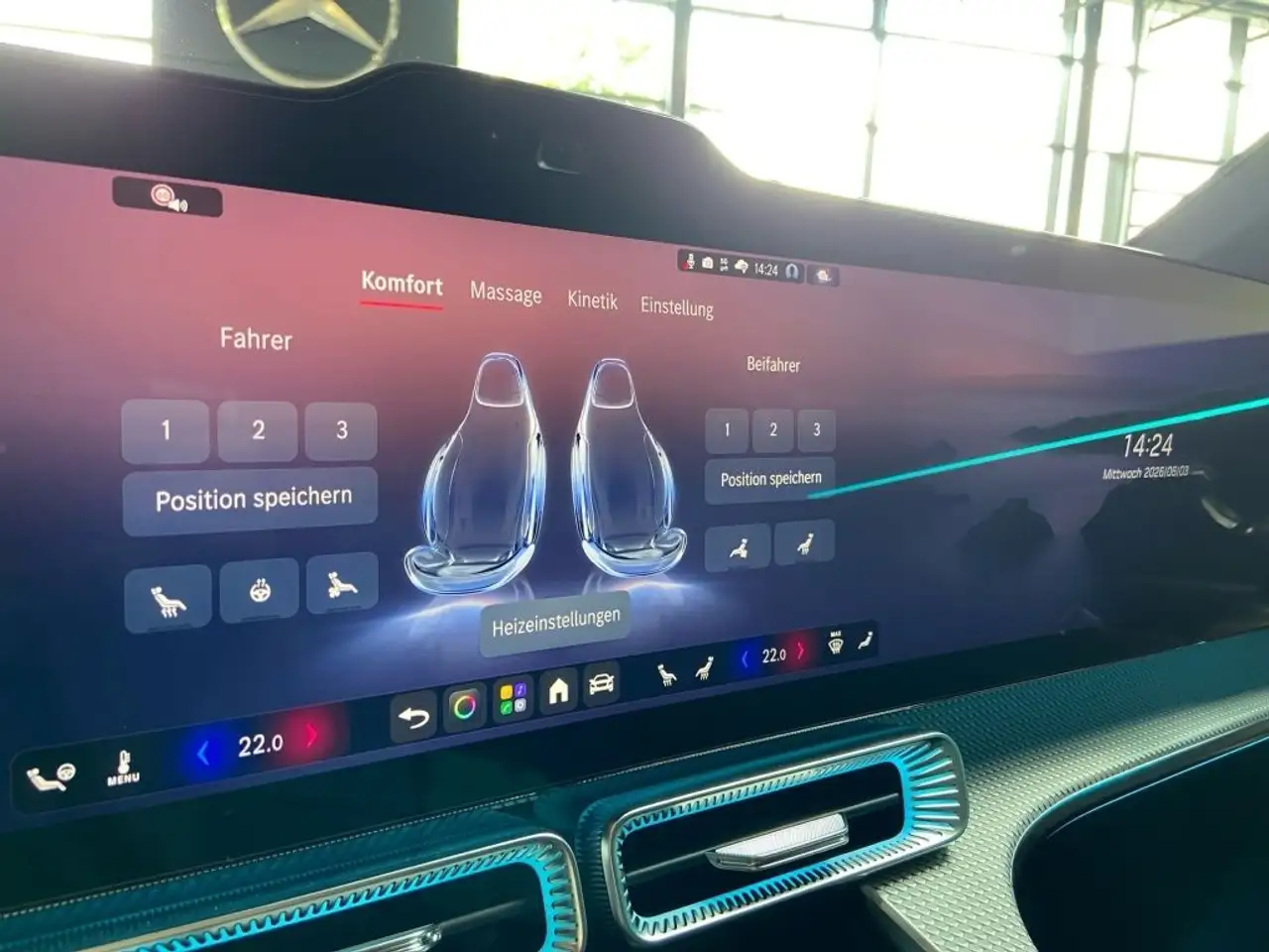 Mercedes-Benz GLC 400 4M EQ AMG+NightP+AHK+SkyControl+Hyperscr 3