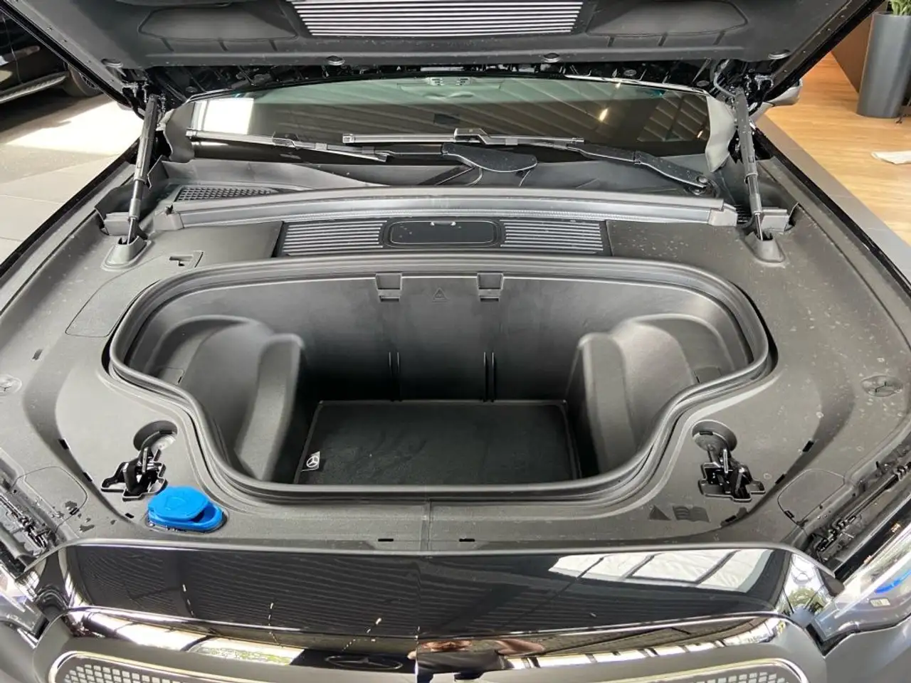 Mercedes-Benz GLC 400 4M EQ AMG+NightP+AHK+SkyControl+Hyperscr 5