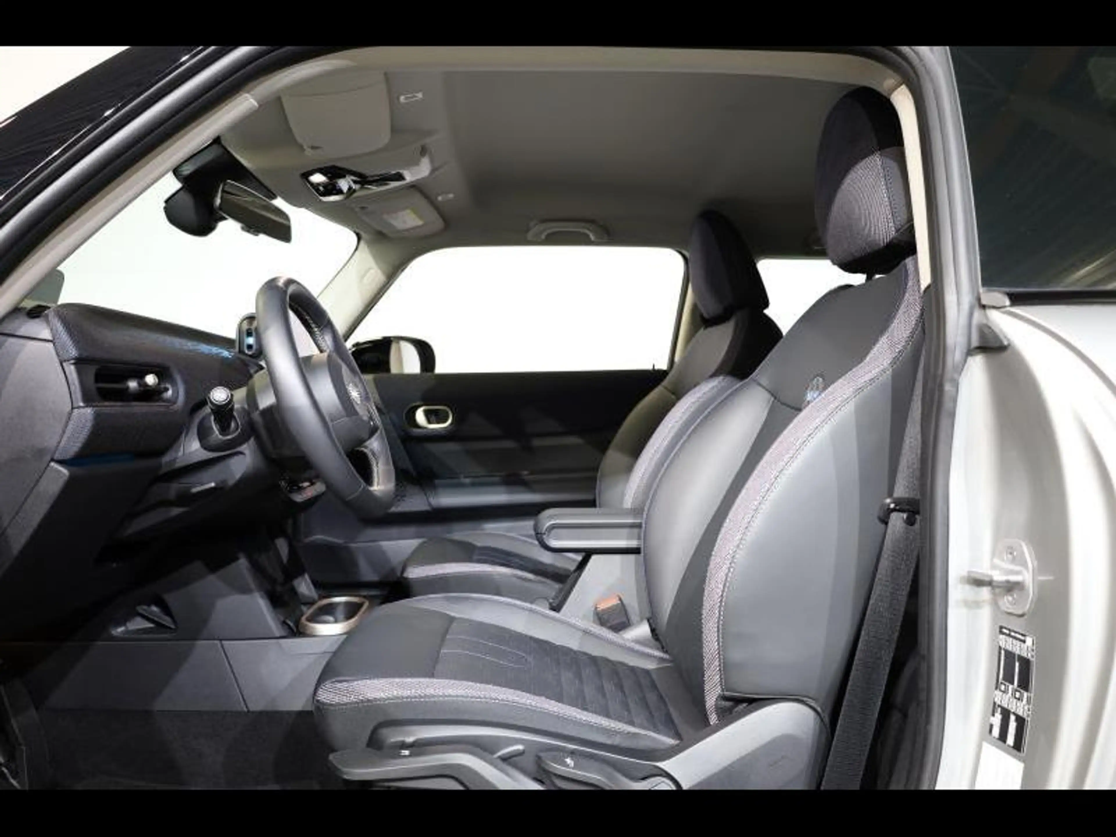 MINI Cooper C — photo 9