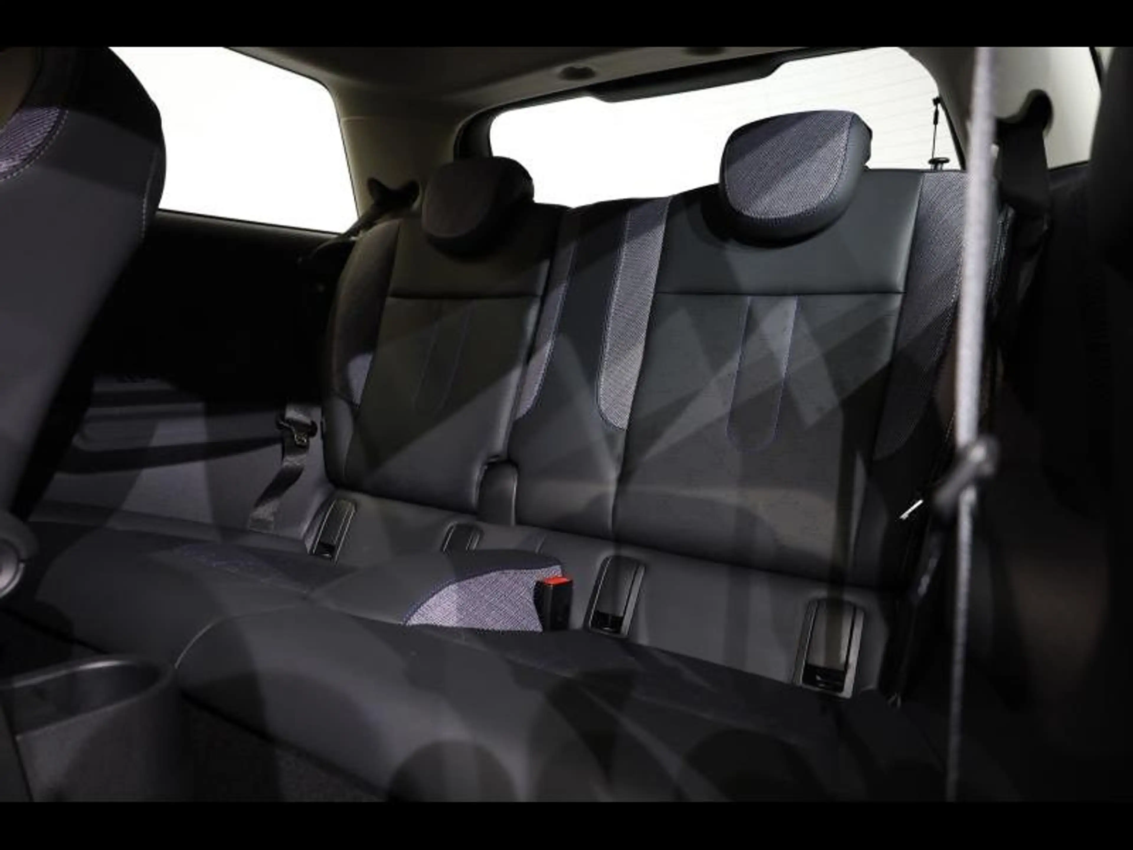 MINI Cooper C — photo 10