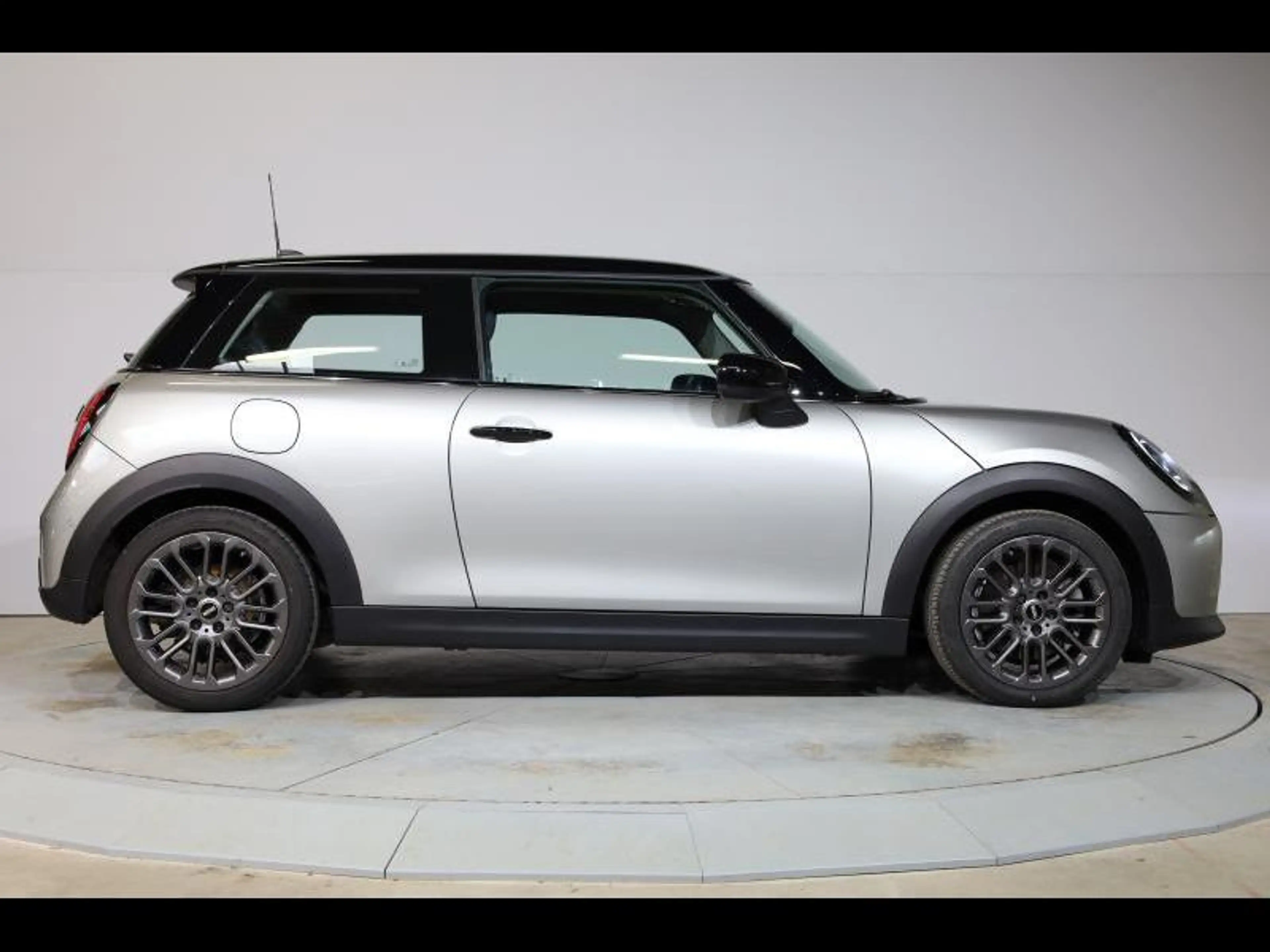 MINI Cooper C — photo 3