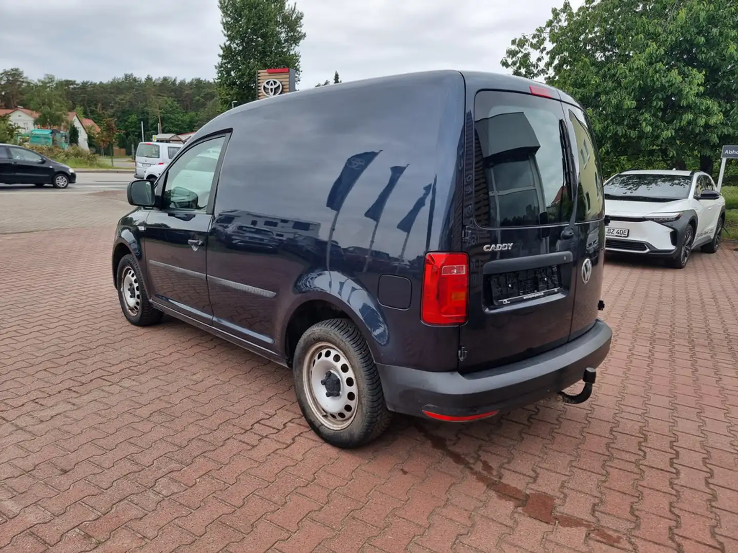 Volkswagen Caddy 2.0 TDI BMT Kasten Blau - 2