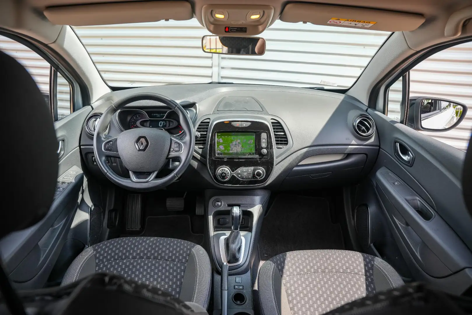 Renault Captur 1.3 TCe Intens Achteruitrijcamera parkeersensoren Grijs - 2