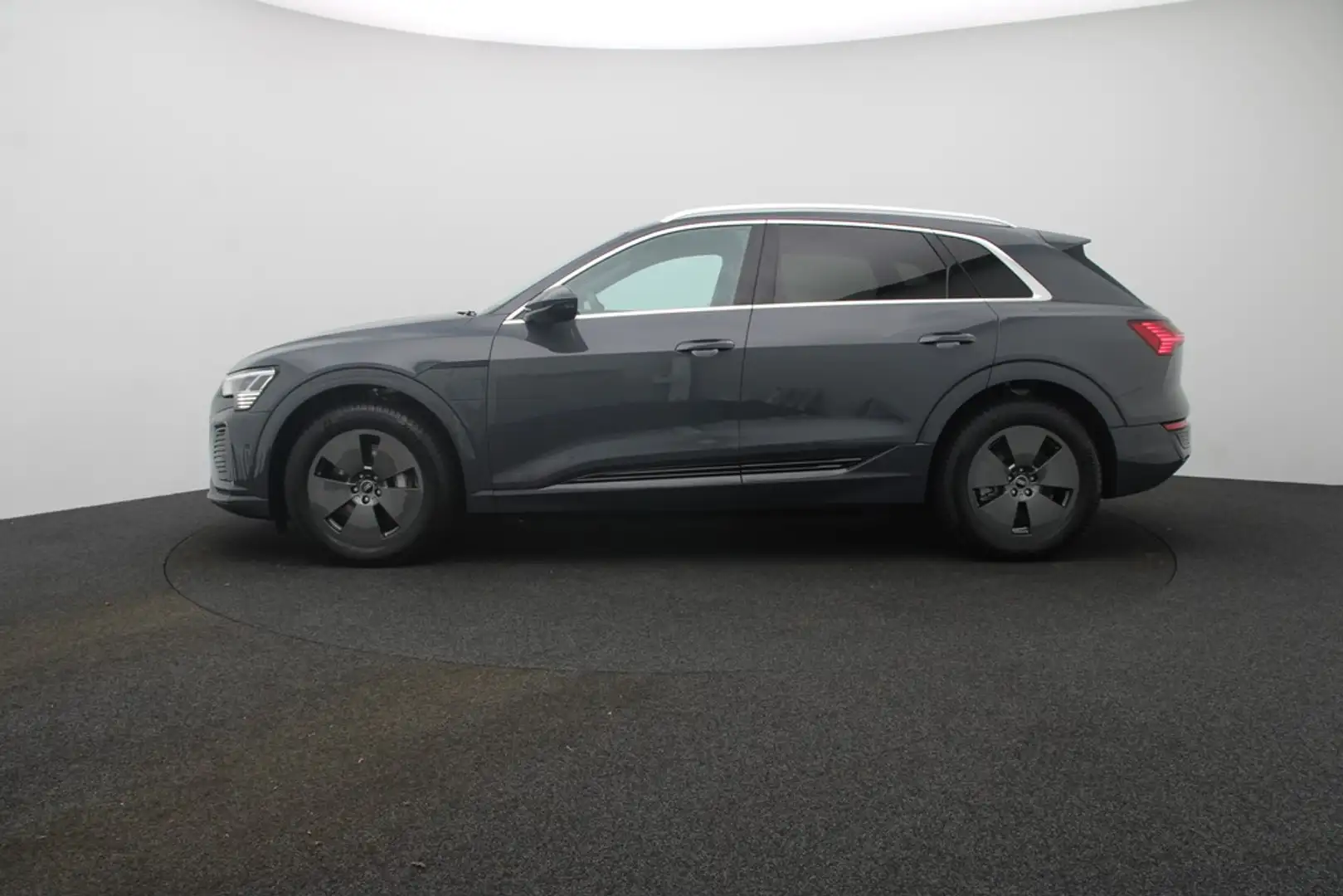 Audi Q8 e-tron 55 quattro S line Matrix Navi ACC Gris - 2
