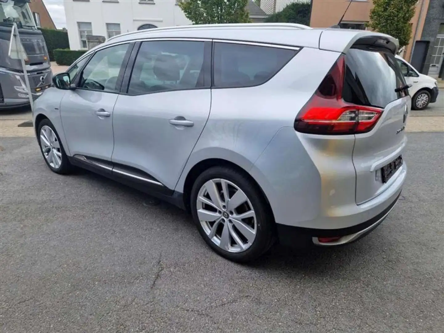 Renault Scenic LIMITED deluxe TCe 140 GPF Zilver - 2