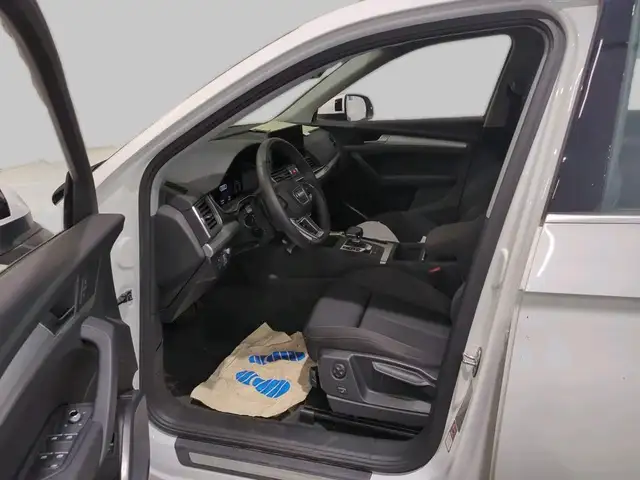 Audi Q5 view 7