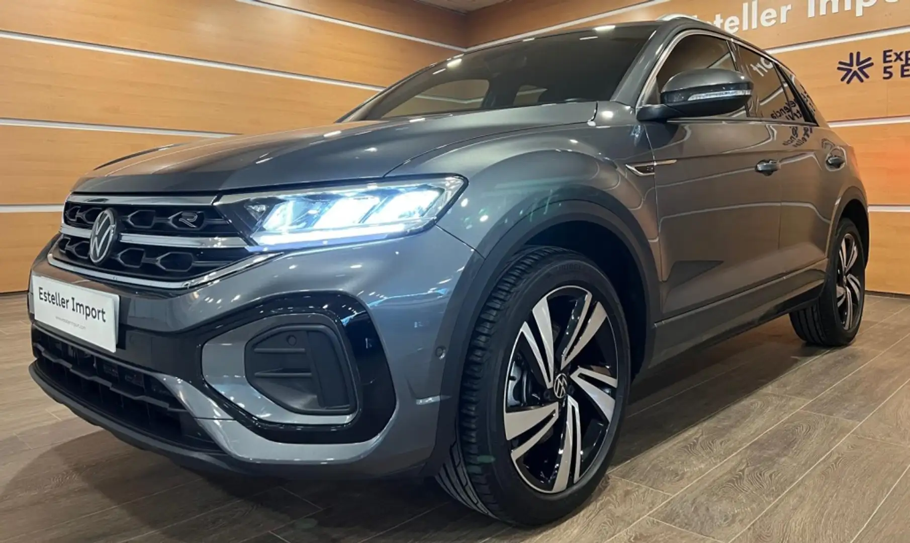 Volkswagen T-Roc 2.0TDI R-Line DSG7 110KW Gris - 2