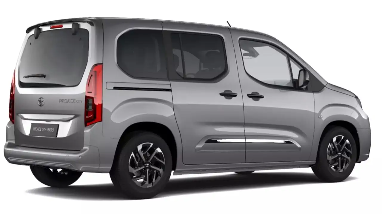 Toyota Proace City Verso 1.5 D-4D L1 Teamplayer Navi 2