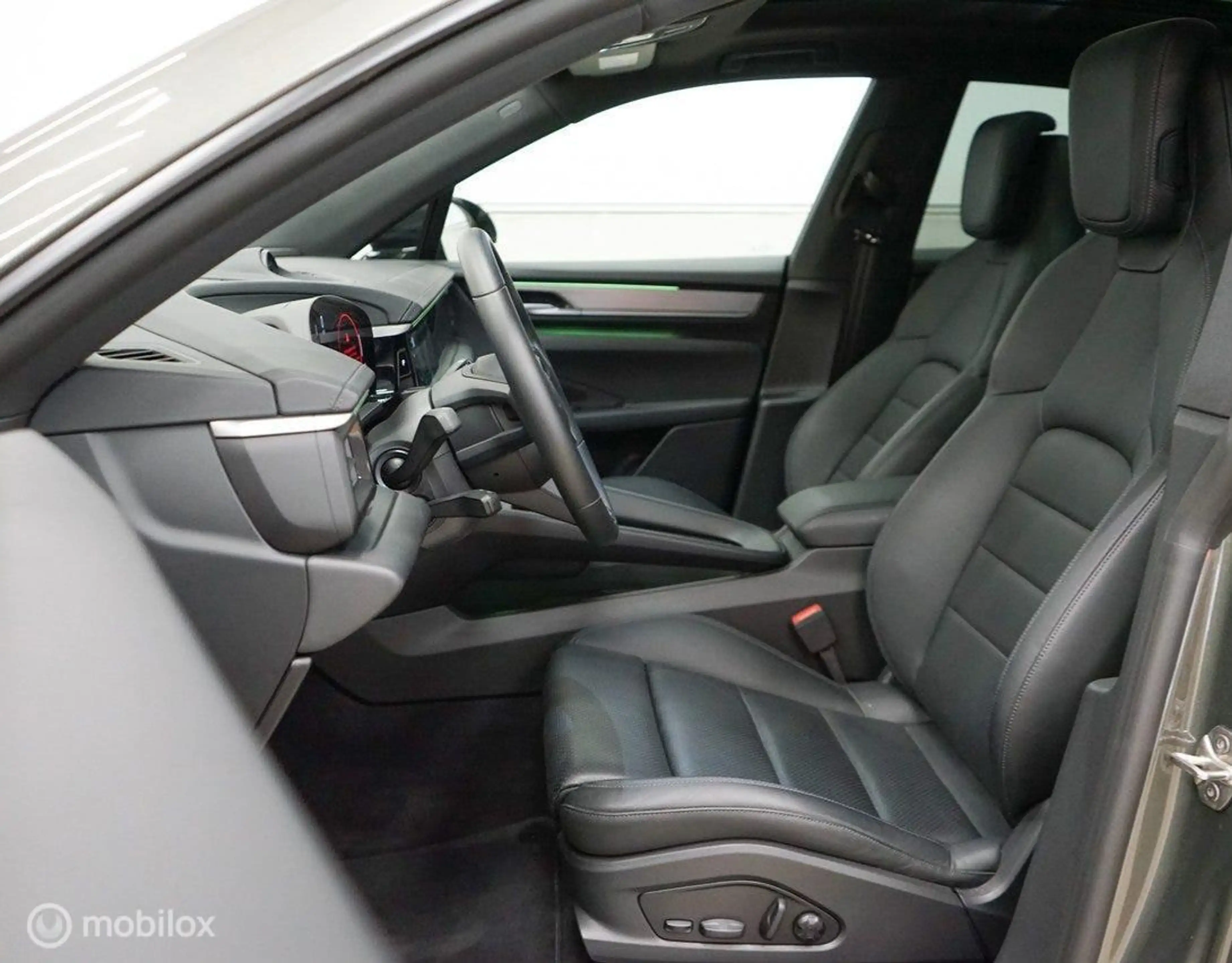 Porsche Macan 4 100 kWh, Pano, Bose, Leer, 22 inch, trekhaak — photo 10