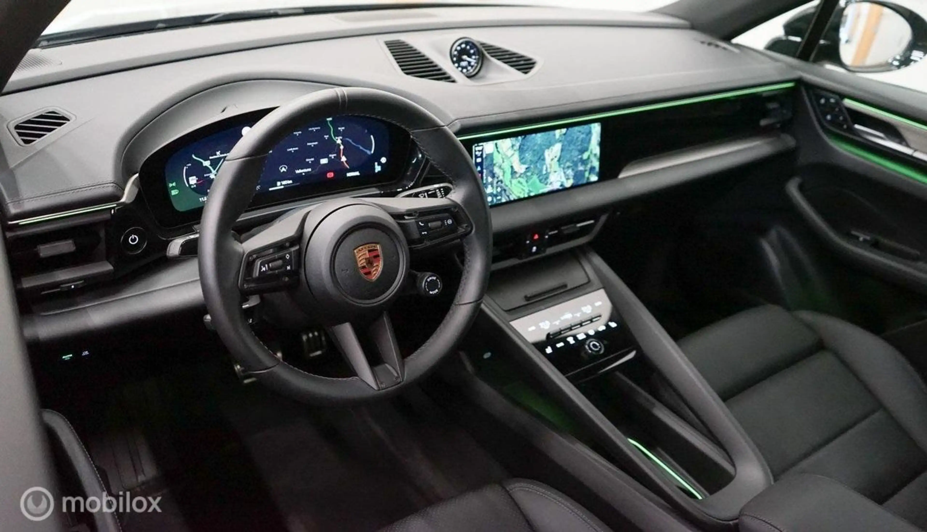 Porsche Macan 4 100 kWh, Pano, Bose, Leer, 22 inch, trekhaak — photo 2