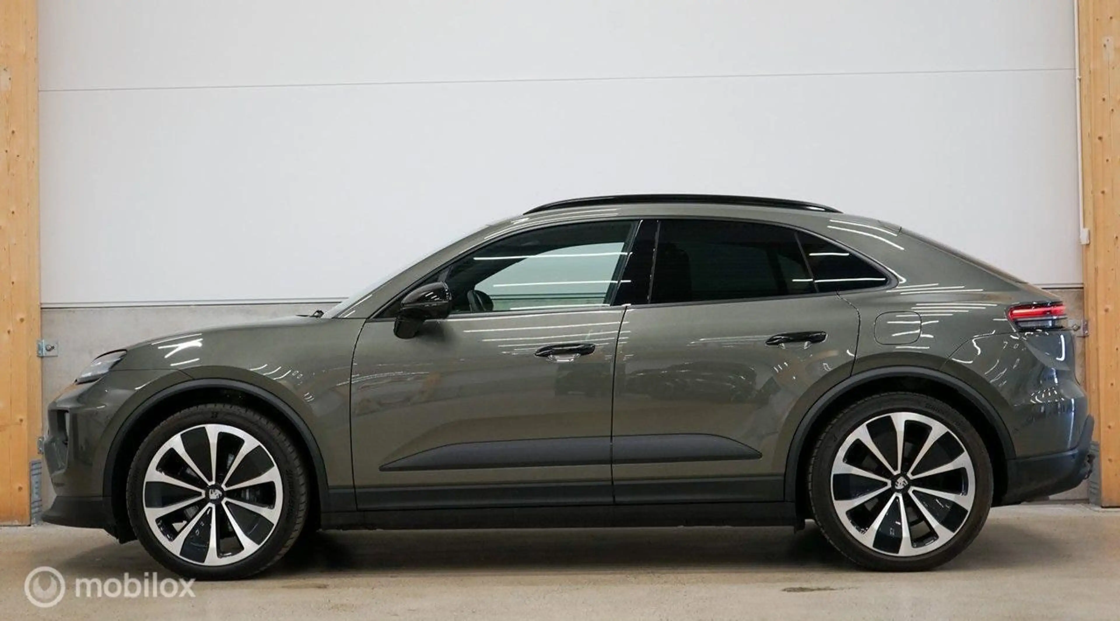 Porsche Macan 4 100 kWh, Pano, Bose, Leer, 22 inch, trekhaak — photo 4