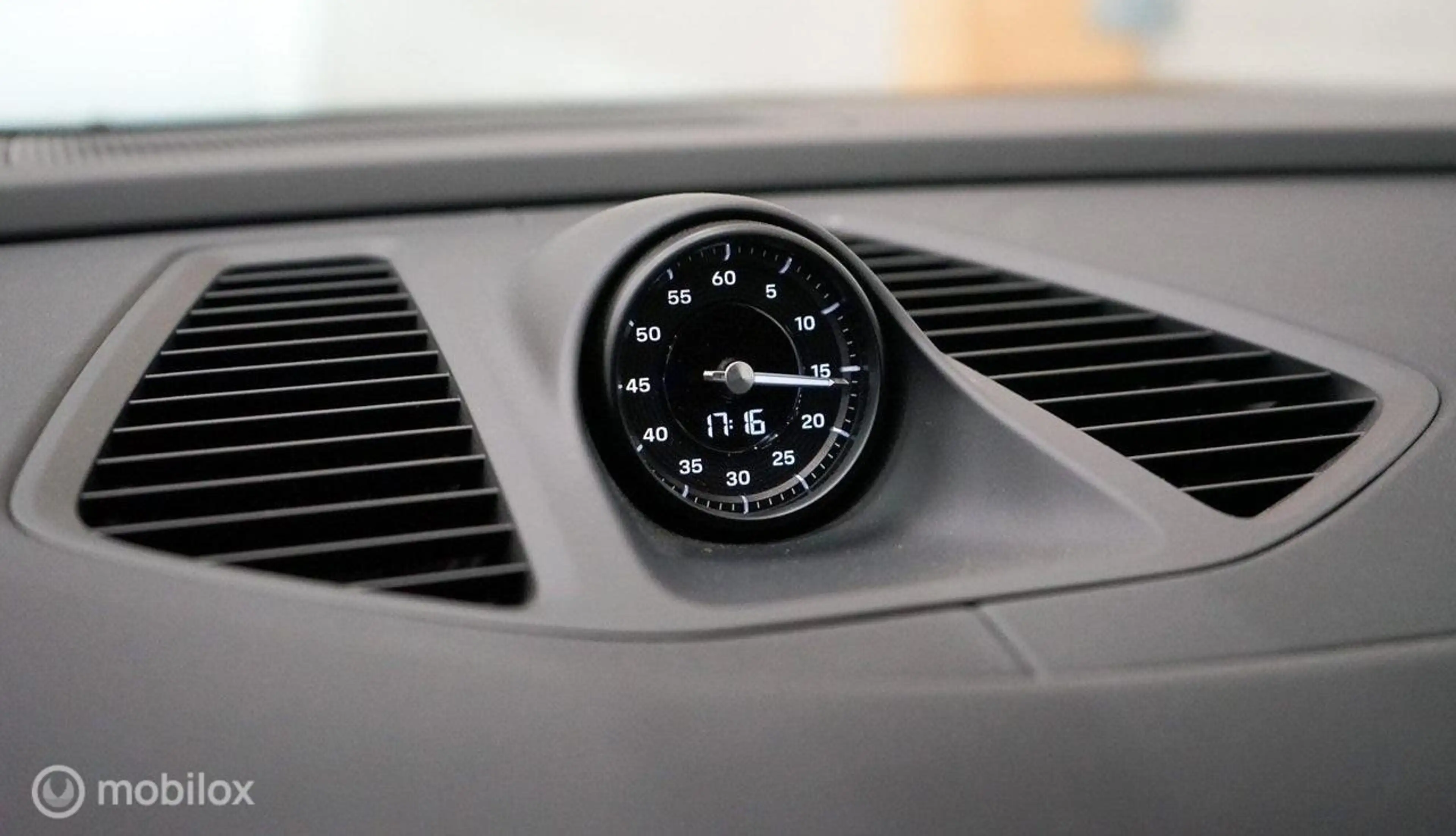Porsche Macan 4 100 kWh, Pano, Bose, Leer, 22 inch, trekhaak — photo 16