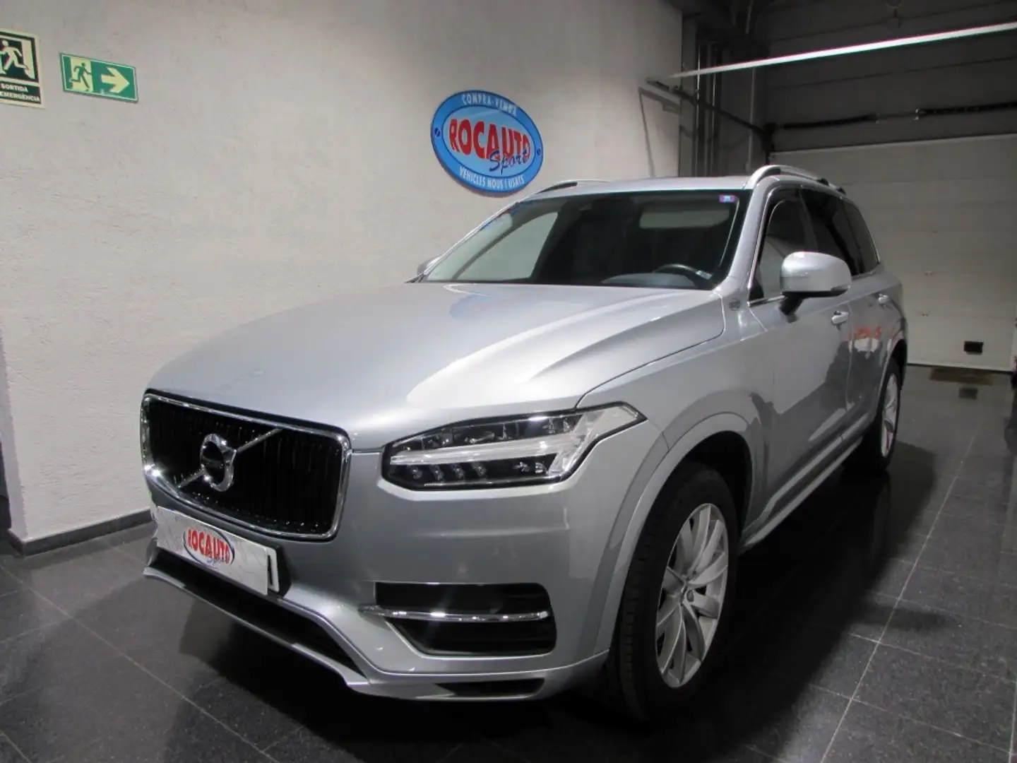 Volvo XC90 D5 Momentum 7pl. AWD 235 Aut. Argento - 1