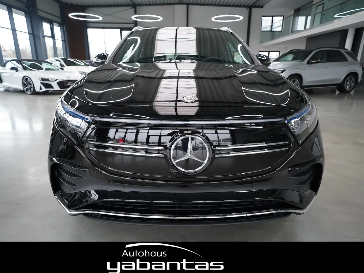 Mercedes-Benz EQA 300 4M AMG Kamera MBUX Spur.-Asiss. Ambientenbeleu Černá - 2