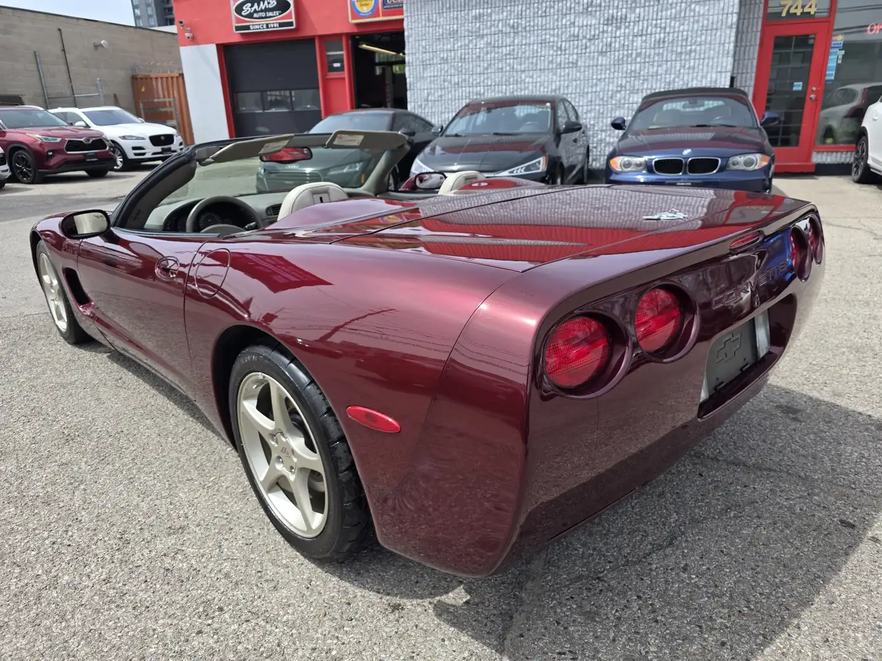Chevrolet Corvette снимка Chevrolet Corvette