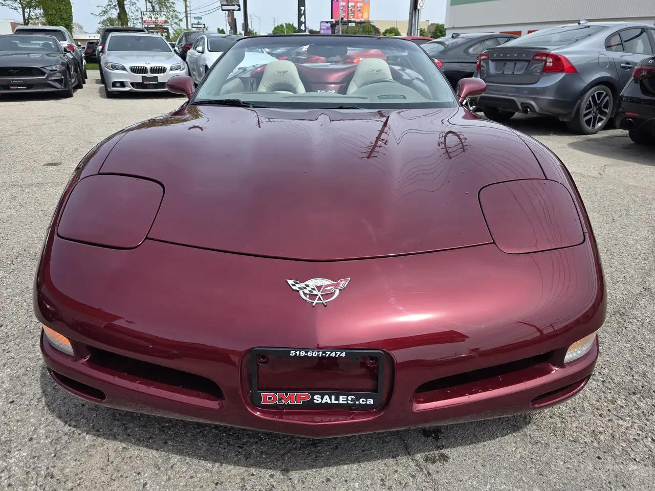 Chevrolet Corvette снимка Chevrolet Corvette
