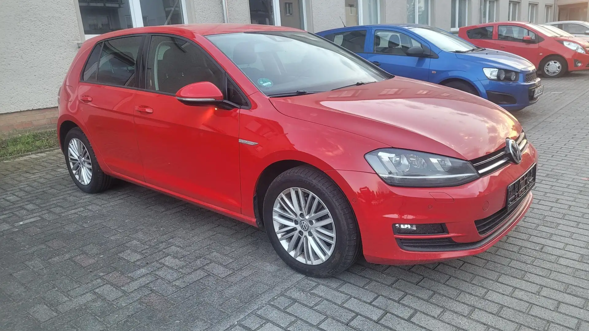 Volkswagen Golf Cup BMT Selbstlenkende Einparkhilfe Xenon Kamera Rouge - 1