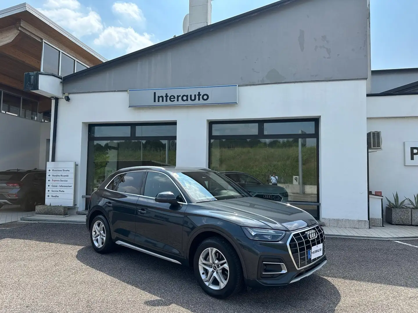Audi Q5 35 2.0 tdi mhev 12V Business s-tronic Grigio - 1