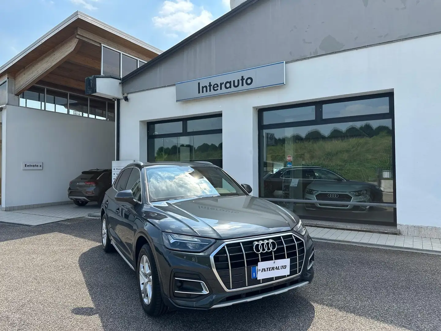 Audi Q5 35 2.0 tdi mhev 12V Business s-tronic Grigio - 2