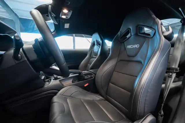 Ford Mustang view 15
