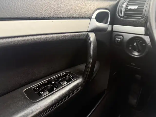 Porsche Cayenne view 22